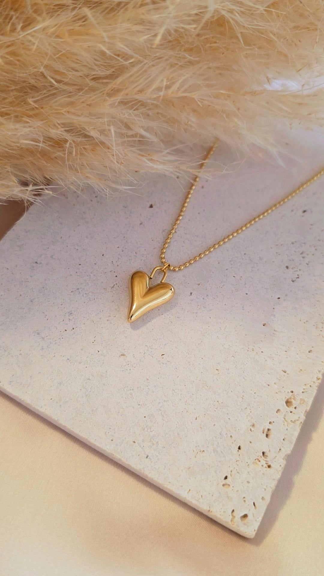 Collier BRETT